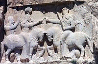 https://upload.wikimedia.org/wikipedia/commons/thumb/9/96/Naqsh_i_Rustam._Investiture_d%27Ardashir_1.jpg/200px-Naqsh_i_Rustam._Investiture_d%27Ardashir_1.jpg