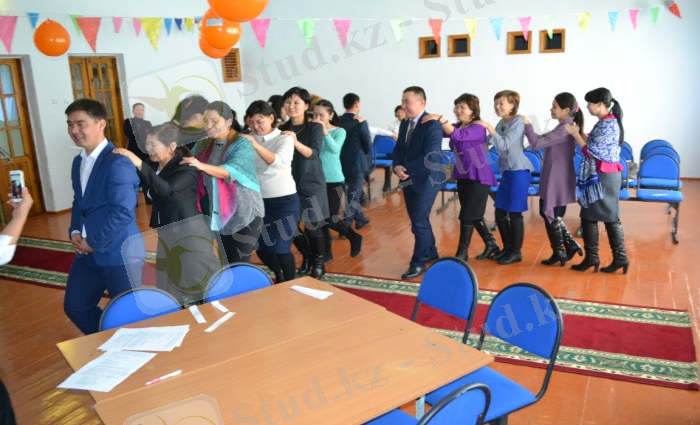 C:\Documents and Settings\Администратор\Рабочий стол\ашық есік күні суреттері\DSC_0398.JPG